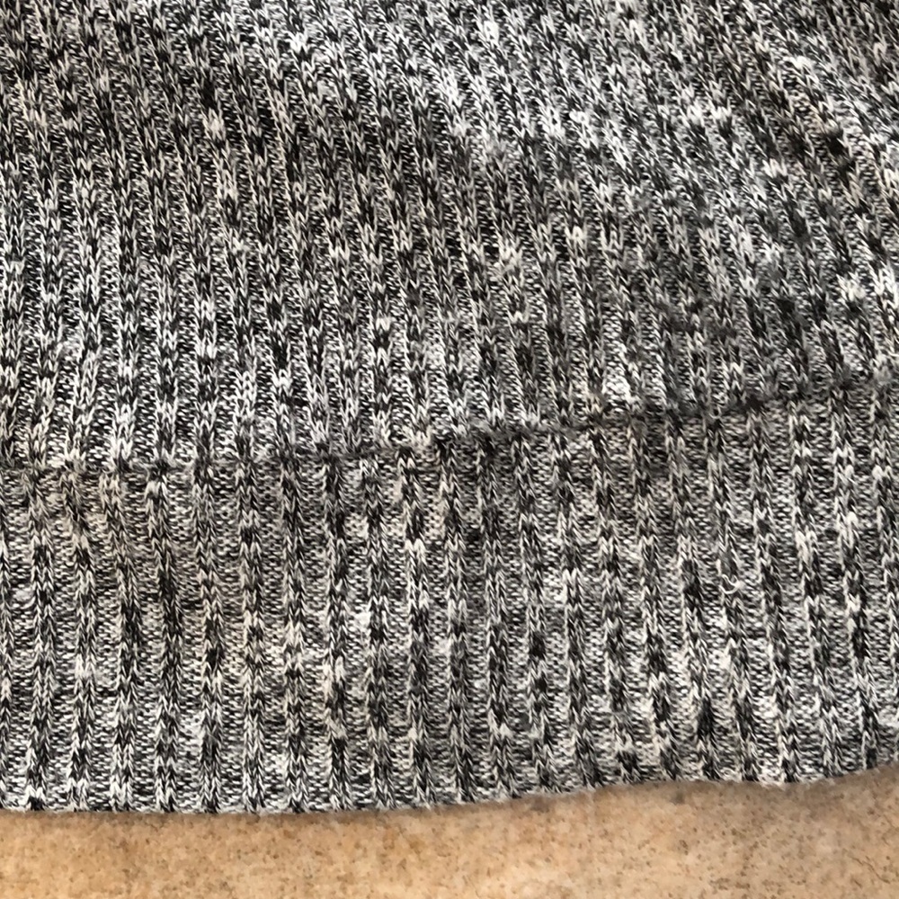 Judy Logan short sleeve grey/blk/wht top - Picture 7 of 11